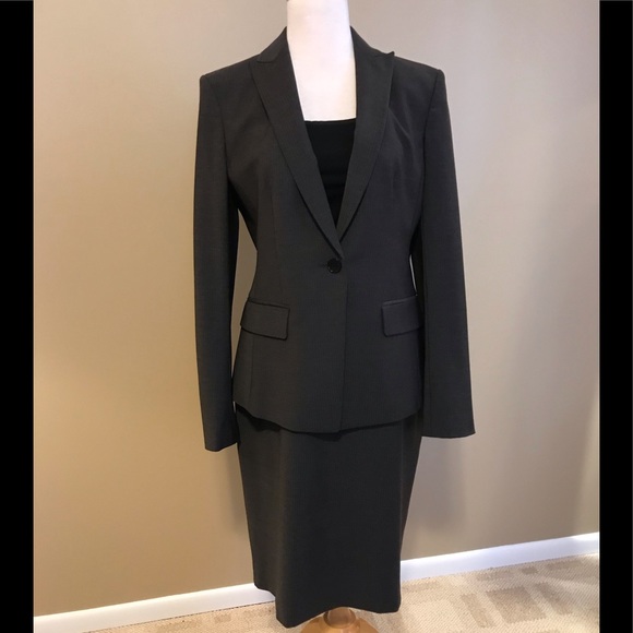 Ann Taylor two piece pinstriped suit❣️ - Picture 2 of 8